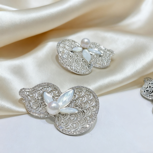 Filigree Gourd Brooch with Akoya Pearl – Chinese Fortune-Inspired Luxury